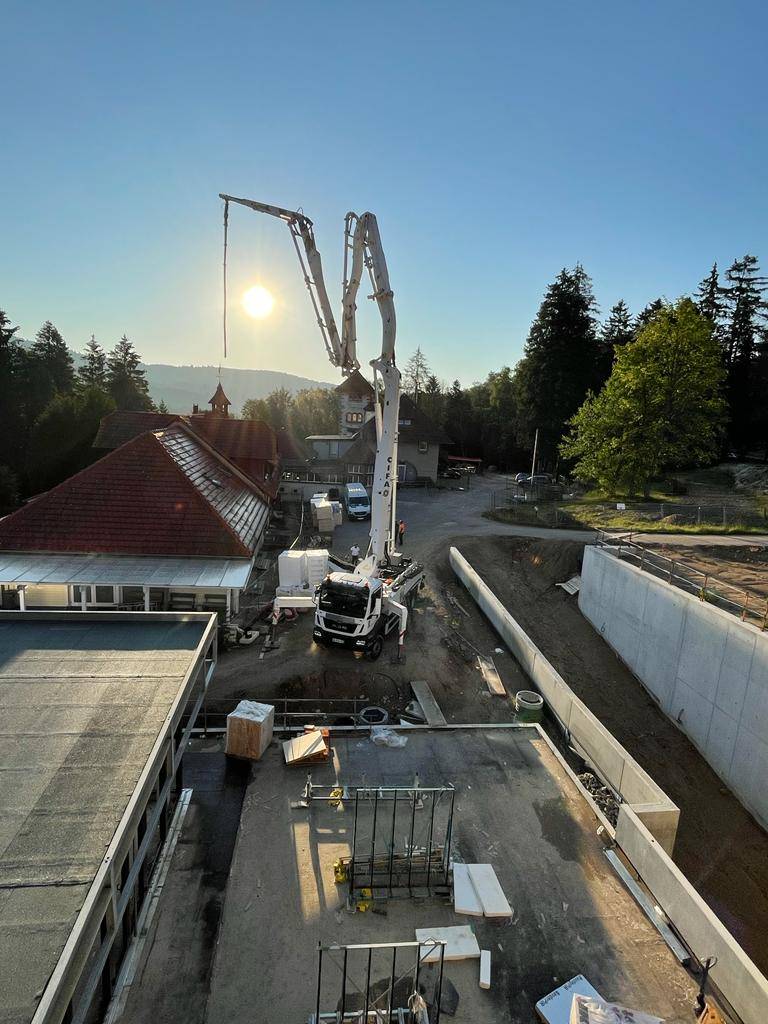 Chape ciment fluide sur plancher chauffant - Le Hohwald